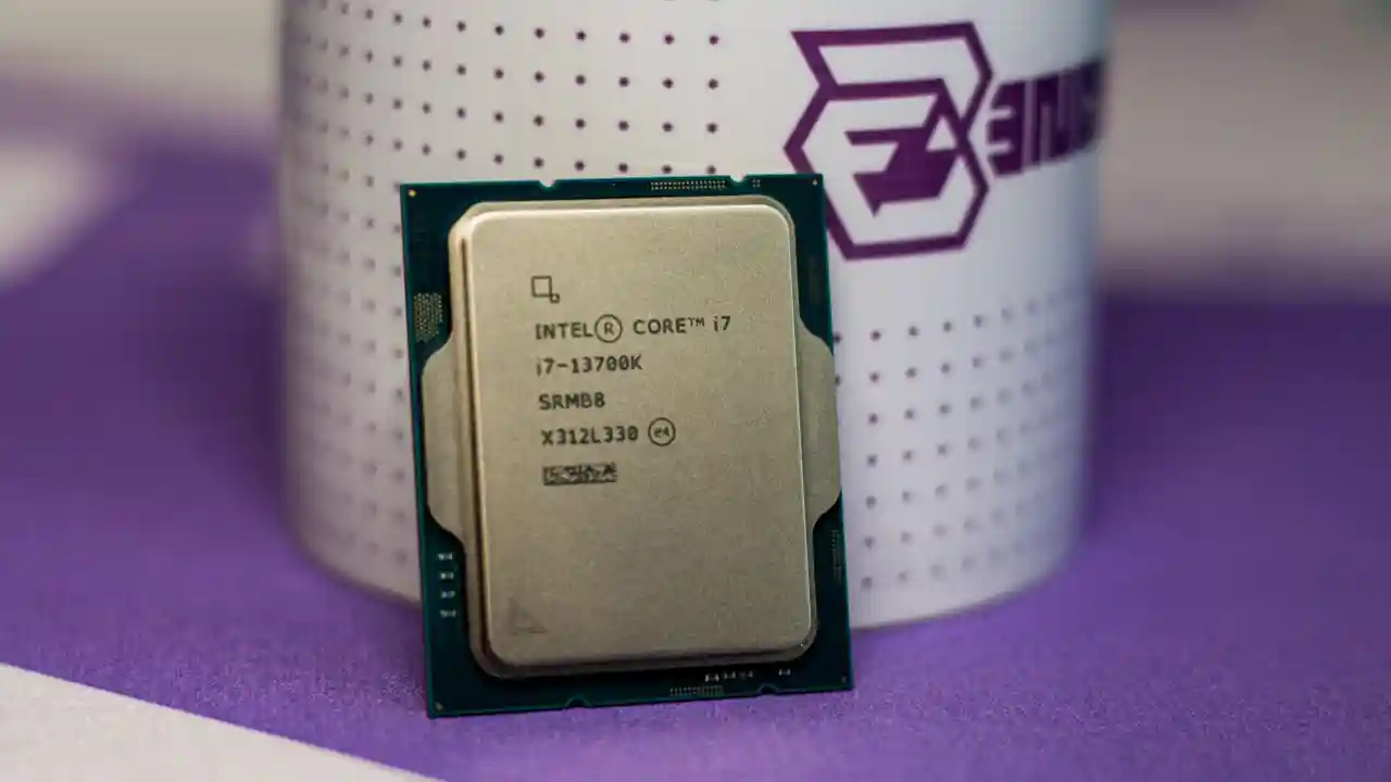 بررسی پردازنده intel Core i7 13700