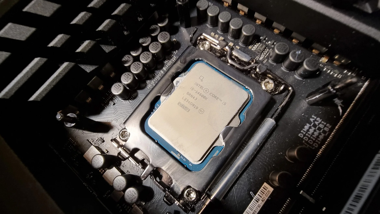 پردازنده Intel Core i5 14600k در سوکت LGA 1700 - منبع: Trusted reviews