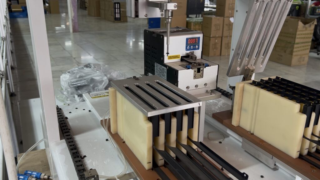 دستگاه نصب پیچ براکت کارت گرافیک کارخانه گرین